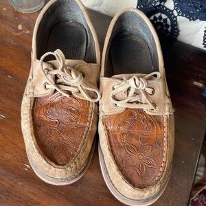 Roper Women’s Tan Leather Boat Shoes